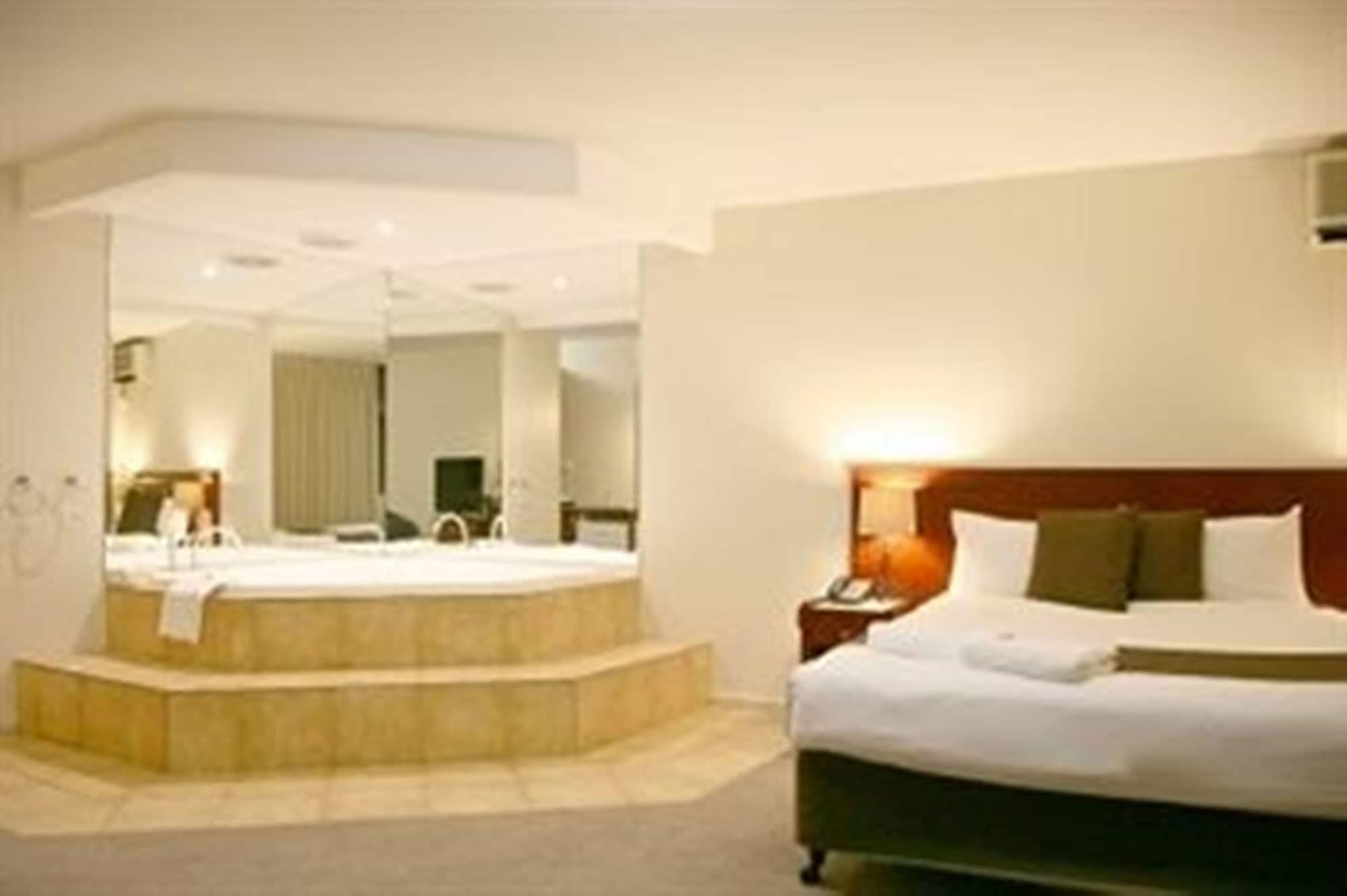 City Park Hotel Melbourne Buitenkant foto