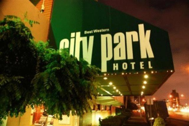 City Park Hotel Melbourne Buitenkant foto